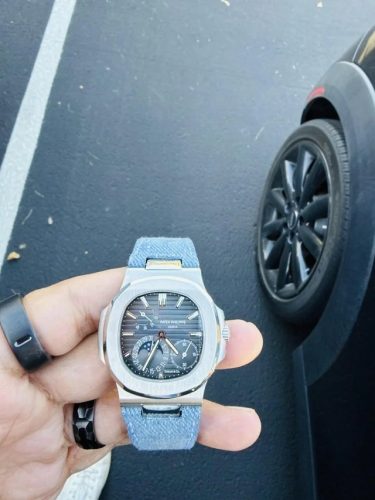 Patek Philippe Nautilus Steel Blue Dial Moon Phase 5712/1A-001 Supreme Replica Edition photo review