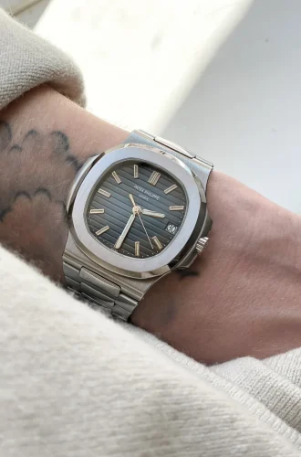 Patek Philippe Nautilus 5711/1A-010 Blue Dial Signature Replica 1:1 photo review